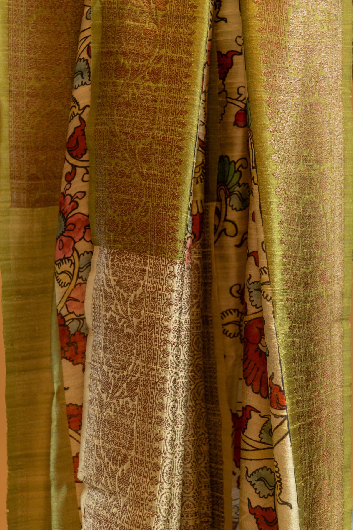 Beige Tusser Silk Saree With Unstitched Blouse